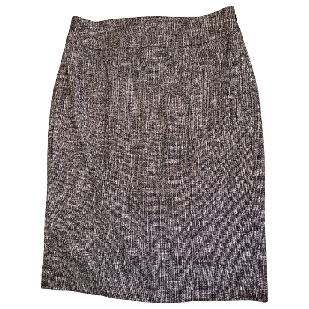 WHBM Black/White Career wear Tweed Skirt size 4 Lined Side zip peplum back